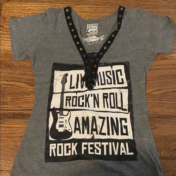 A grey cute rock n roll shirt - Picture 1 of 3